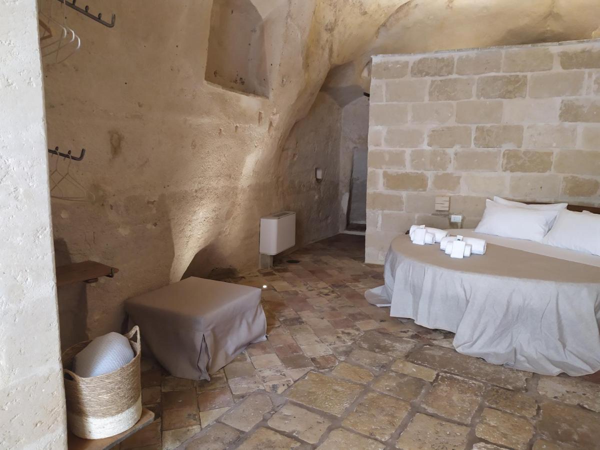 Fornaci 46 Sassi Con Idromassaggio Villa Matera Luaran gambar