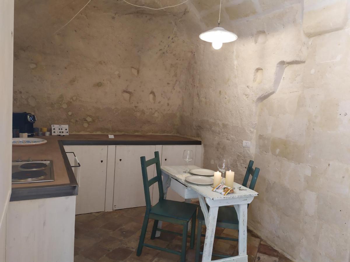 Fornaci 46 Sassi Con Idromassaggio Villa Matera Luaran gambar