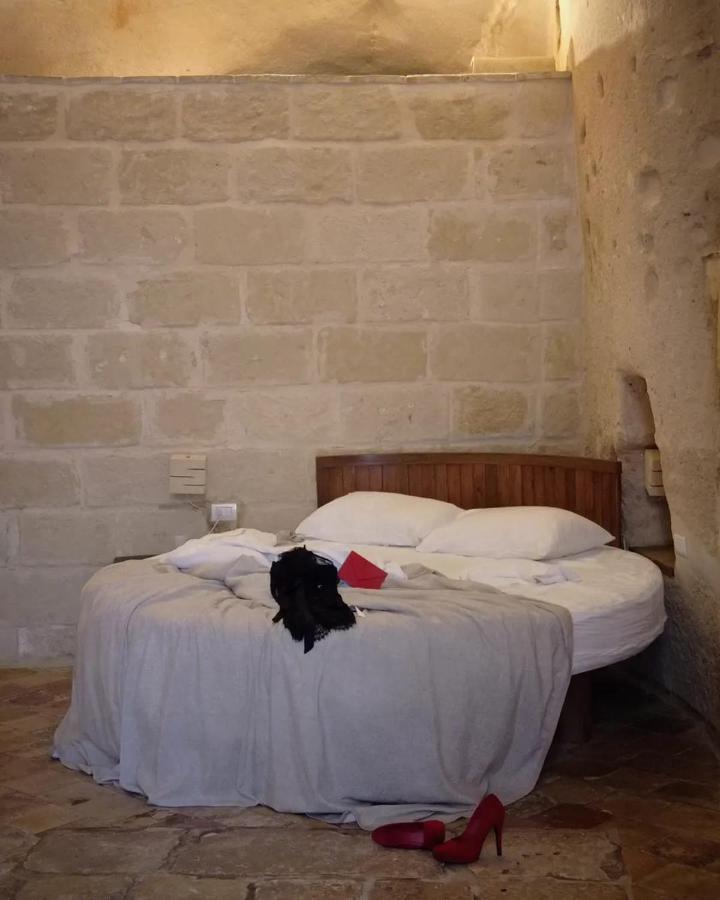 Fornaci 46 Sassi Con Idromassaggio Villa Matera Luaran gambar