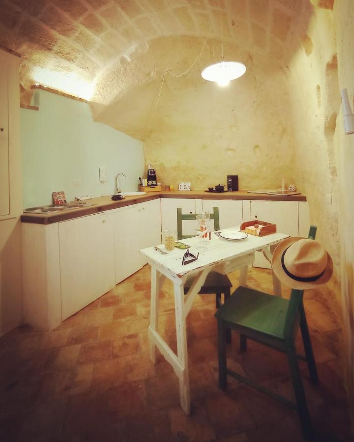 Fornaci 46 Sassi Con Idromassaggio Villa Matera Luaran gambar
